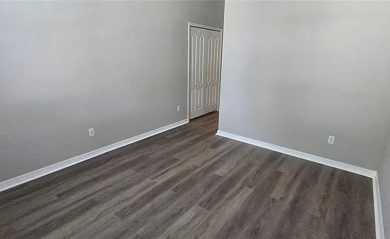 7564 Bishop Square Dr — Photo 5