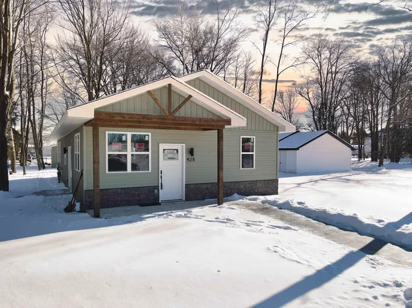 428 S Brown Ave, Peshtigo, WI 54157