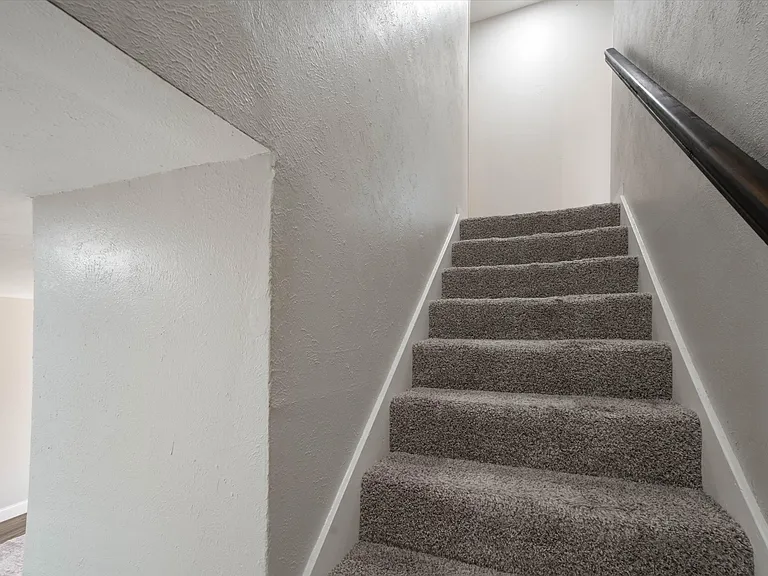 2203 Sheraton Dr — Photo 20