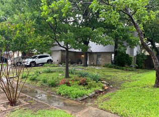 513 Harrington Ln, Euless, TX 76039