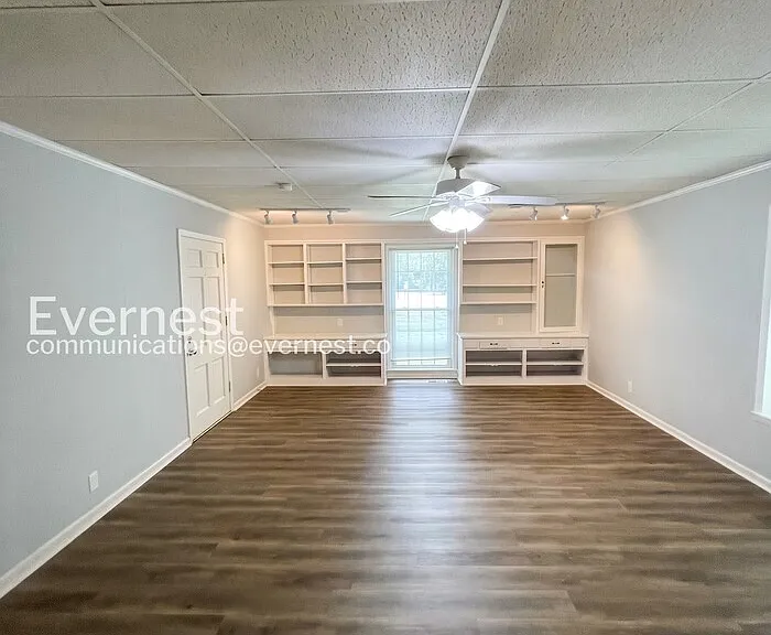 570 Hawkins Dr — Photo 28