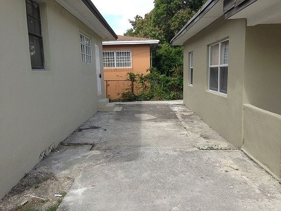 2nd image of 4402 NW 15th Ave