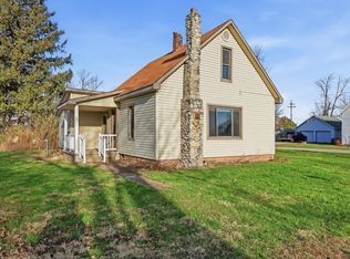 208 N Main St, Kempton, IN 46049