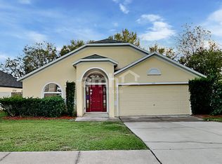 2261 Merry Rd, Tavares, FL 32778