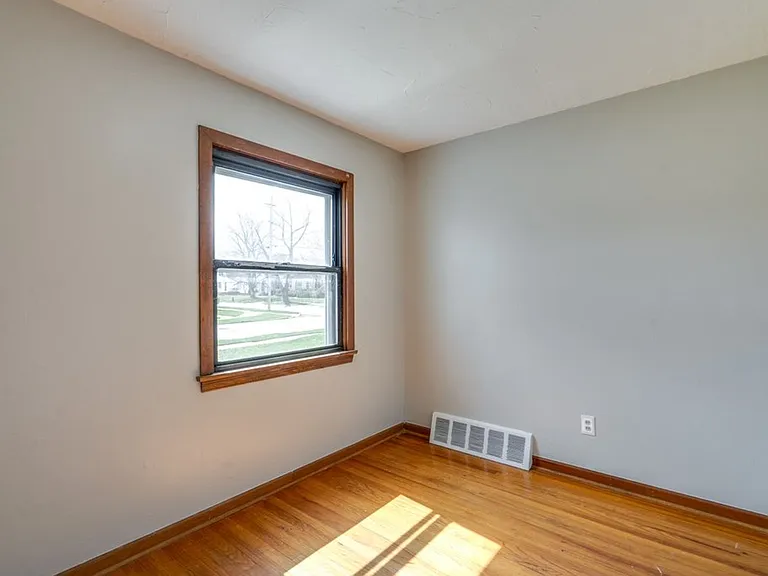 8514 Deerfield Dr — Photo 18