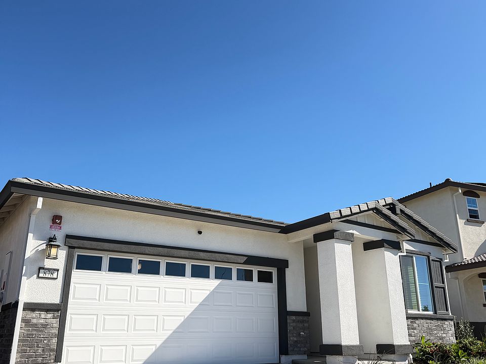 1st image of 878 Helmsley Dr