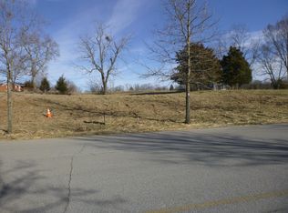 101 Oak Ridge Dr, Frankfort, KY 40601