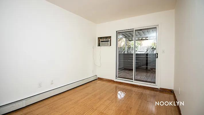 Rented by Nooklyn NYC LLC | media 18