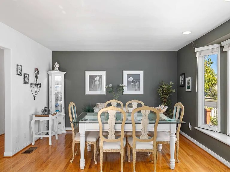 1605 Lynngrove Dr — Photo 5