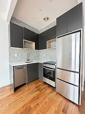 2nd image of 791 Sterling Pl #5H