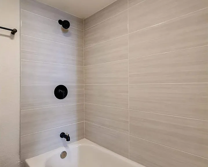 La Cima Apartments — Photo 36