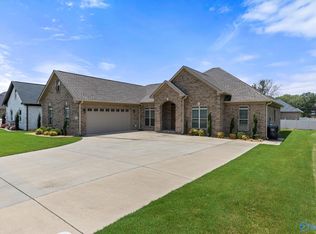 2103 Queenston Loop, Decatur, AL 35603