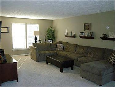 4th image of 4937 Treeline Dr