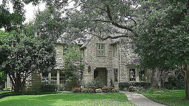 1st image of 6701 Golf Dr