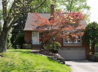 430 Summit Dr, Pittsburgh, PA 15228
