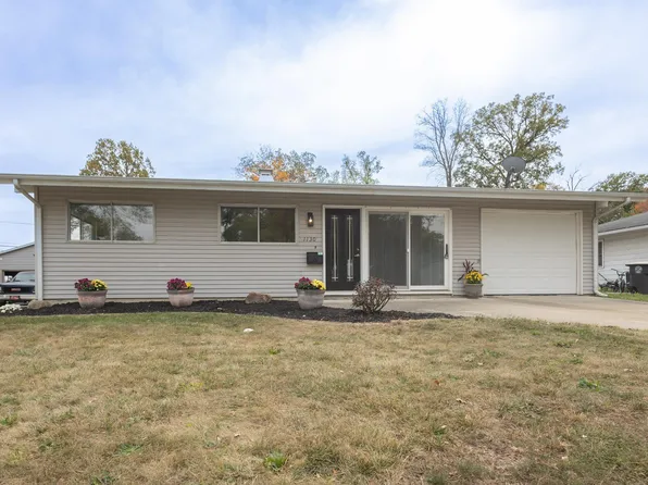 1130 Larch Ln, Fort Wayne, IN 46825