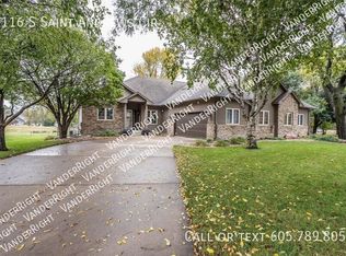 5116 S Saint Andrews Cir, Sioux Falls, SD 57108