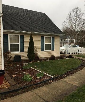 3rd image of 1623 Amanda Dr