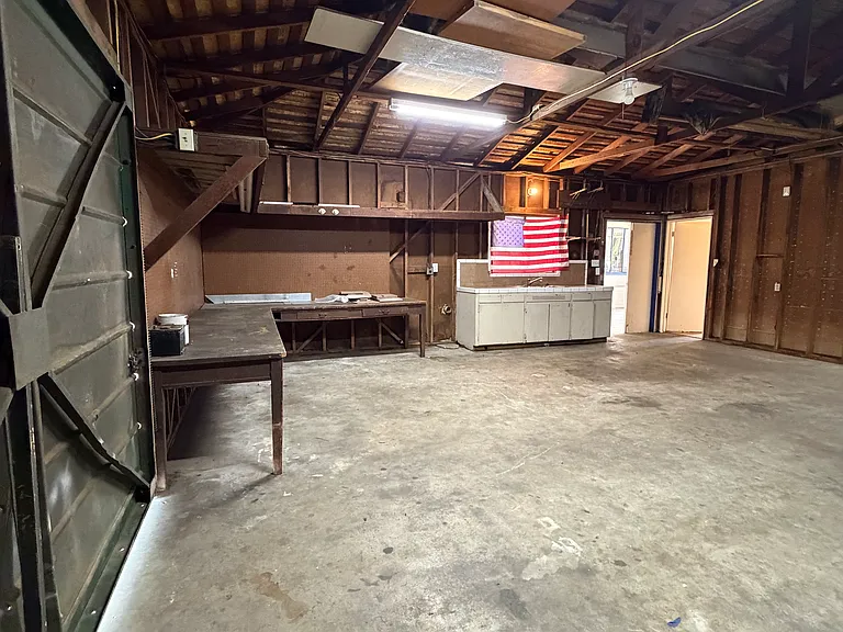 2038 E Ashlan Ave — Photo 26