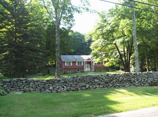 141 Boggs Hill Rd, Newtown, CT 06470