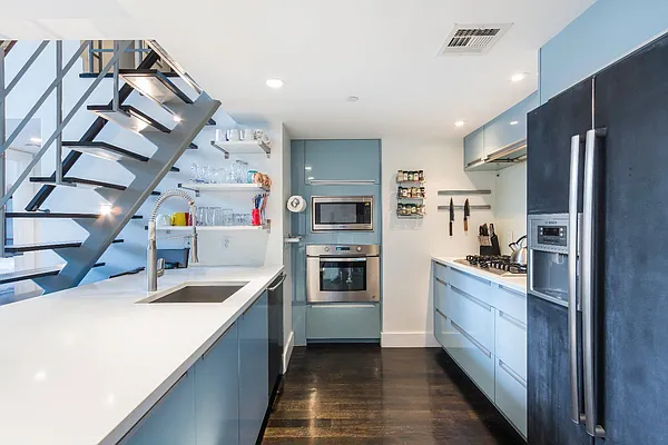 Sold by Tyler Vincent Real Estate Inc | media 5