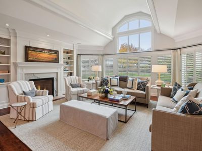 450 Old Long Lake Rd, Wayzata, MN, 55391