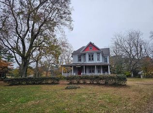 11 Parker St, Onancock, VA 23417