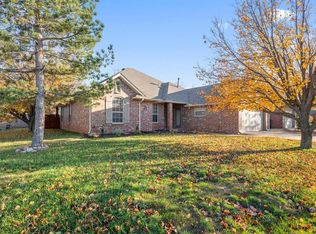 14624 Waterfront Rd, Edmond, OK 73013