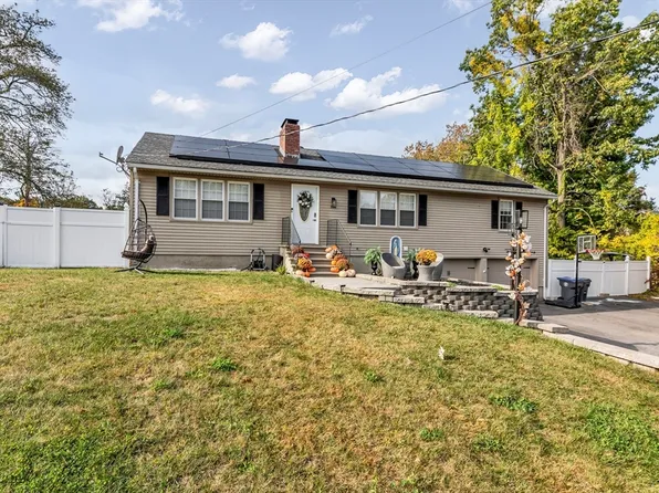 174 Pleasant St, Methuen, MA 01844