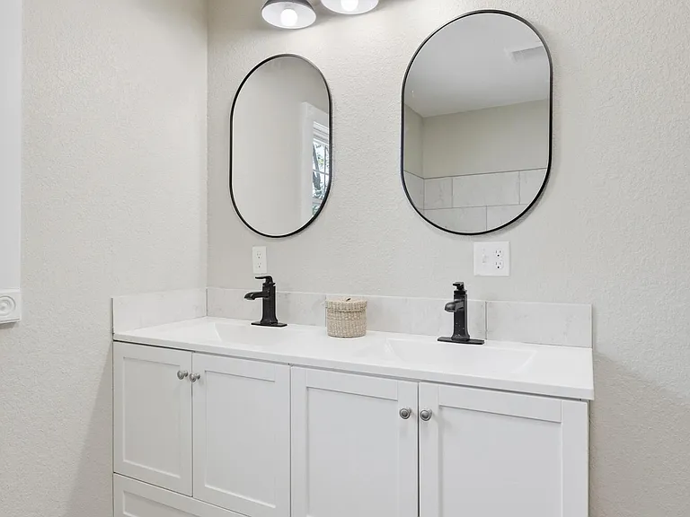 402 N Wall Ave — Photo 56