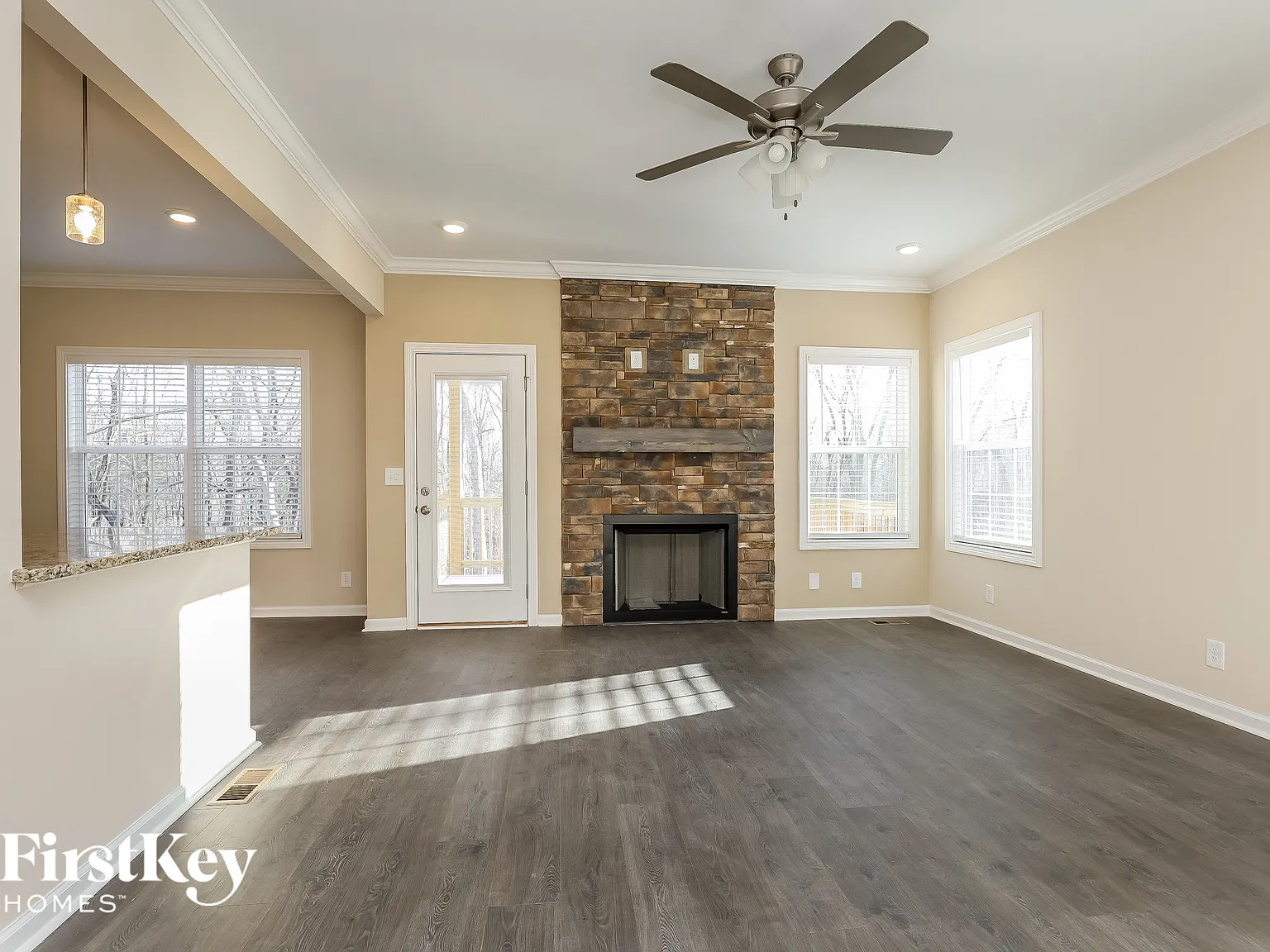 4 bed, 3.5 bath, 2350 sqft, $2,230 — Photo 2