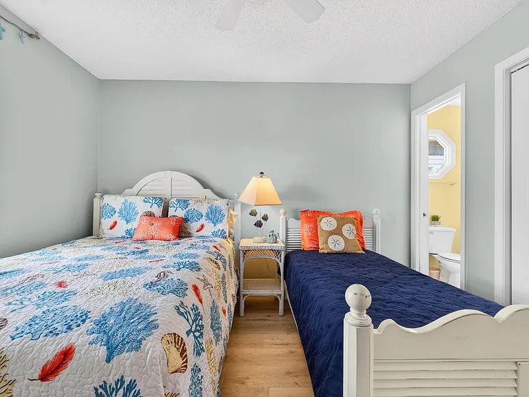 4 Oleander Ln — Photo 31