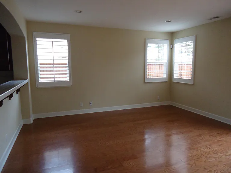 4992 Beach Wood Ct — Photo 13