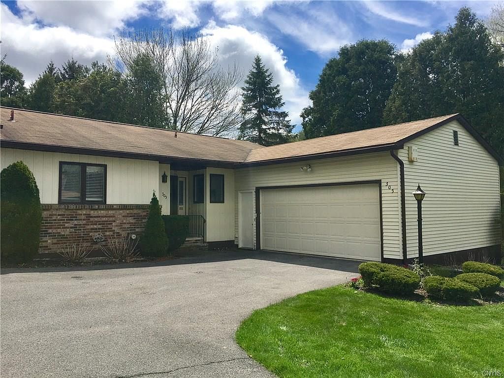 305 Kimry Moor, Fayetteville, NY 13066 Zillow