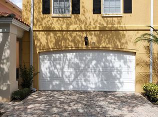 23 Oakland Ct, Tequesta, FL 33469