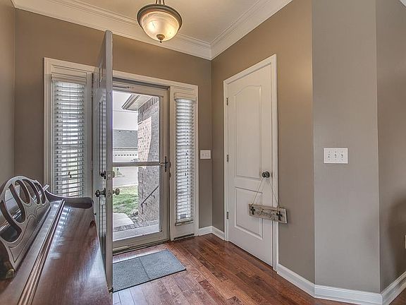 4th image of 7008 Burntwood Dr