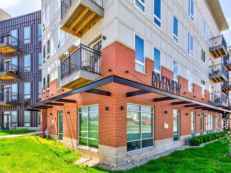 Riverview — Photo 12