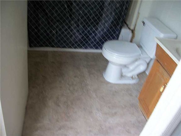 3rd image of 1511-1511 Morris St #B