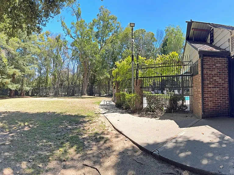 1448 Carnot Dr — Photo 29