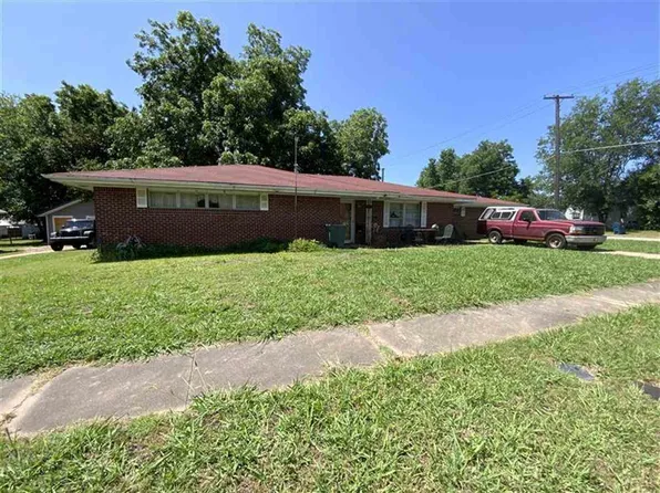 603 E Maple St, Cushing, OK 74023