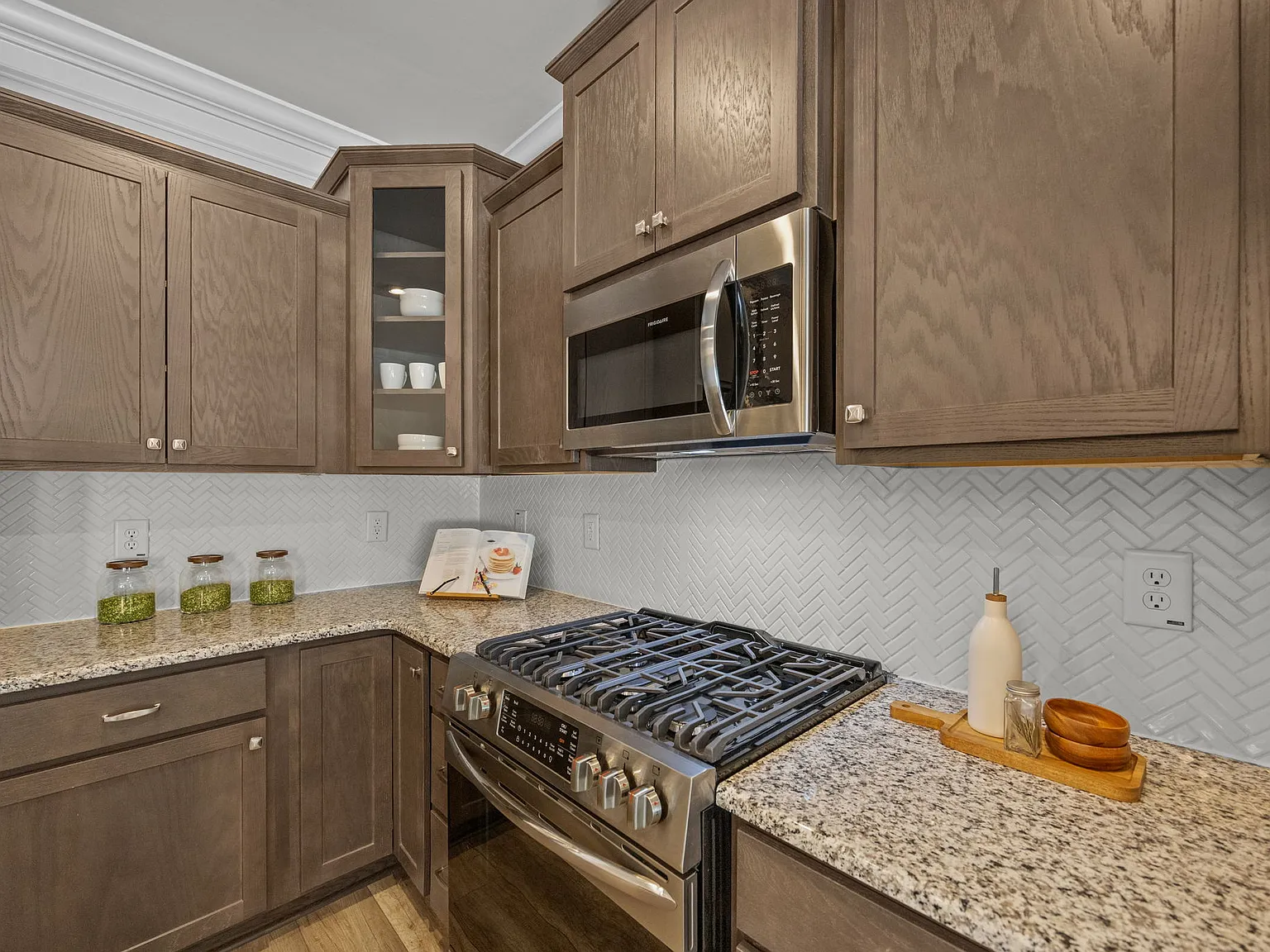 236 Shingle Oak Rd — Photo 4