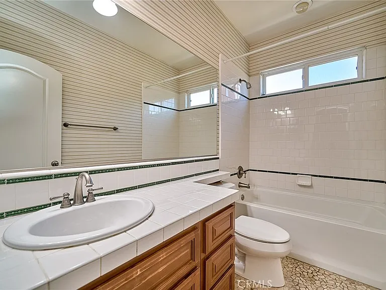 7870 Sanctuary — Photo 31