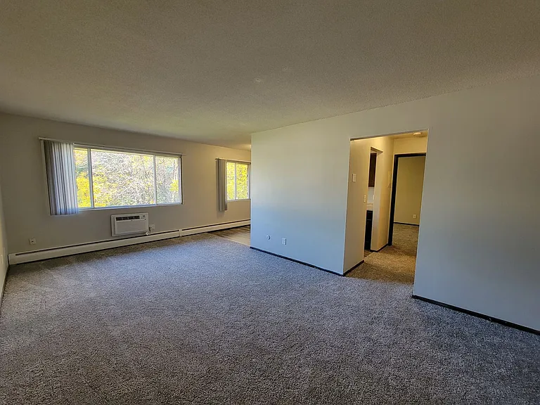 Woodbridge Terrace Apartments — Photo 7