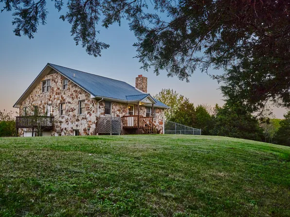 1064 Cook Road, Taneyville, MO 65759