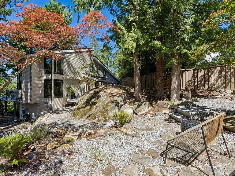 5620 Larson Pl — Photo 35
