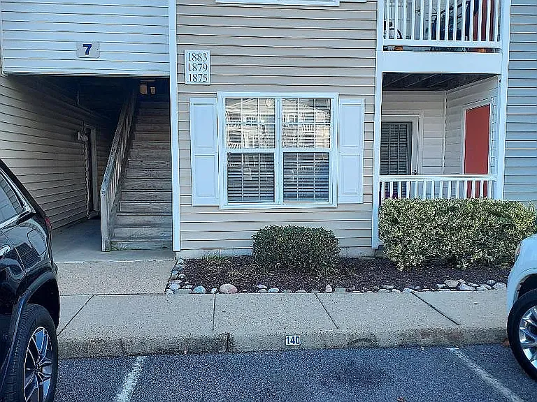 1875 Chantilly Ct — Photo 5