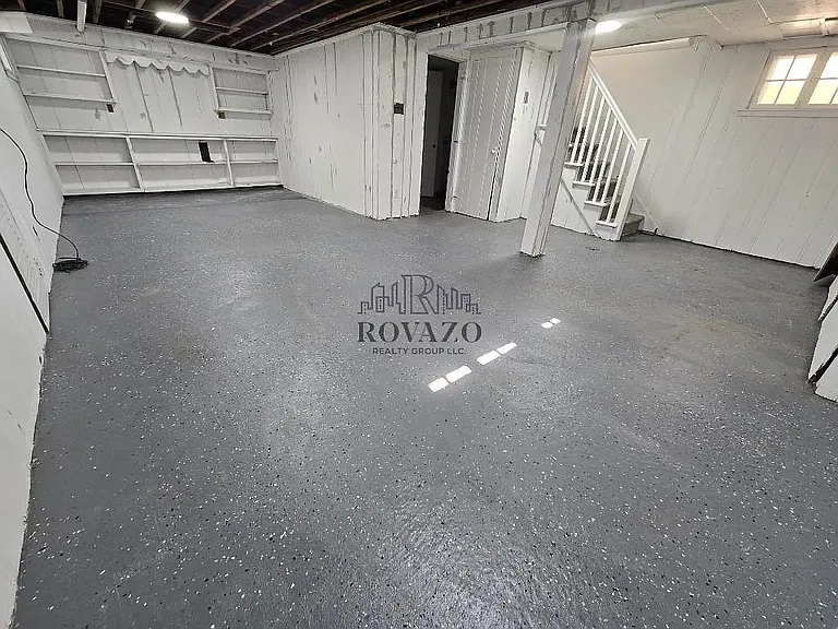 1582 Summit Ave — Photo 14