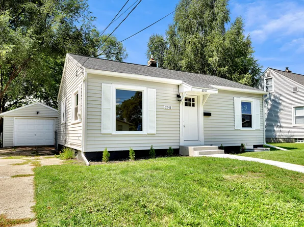 2011 Collingwood Ave SW, Wyoming, MI 49519