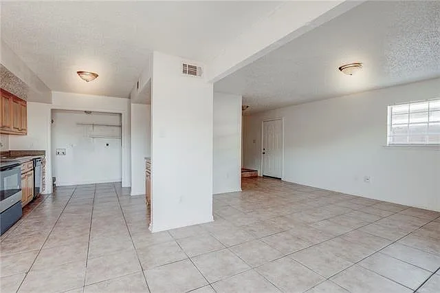 44 Carriage Ln #A — Photo 3