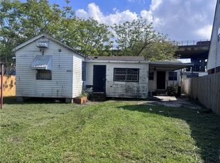 5886 Old Gentilly Rd, New Orleans, LA 70126